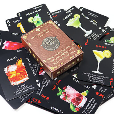 تصميم مخصص بطاقات البوكر الورقية الحافة الحمراء بطاقات اللعب الفاخرة مع الطباعة المخصصة